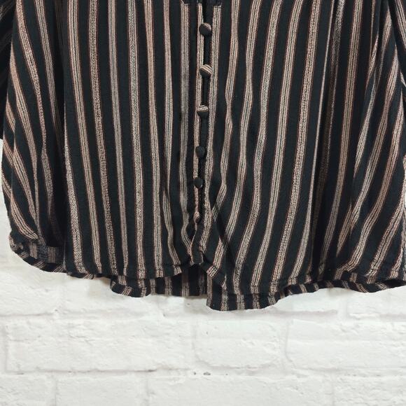 M American Eagle Black Striped Lace Trim Button Top Shirt Womens Size XS Flowy - Picture 4 of 9